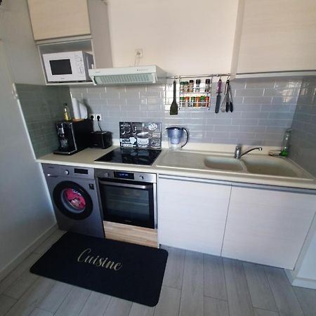Appartement Cosy Proche De L'Aeroport T R A N S F E R T Sur Demande Saint-Denis Buitenkant foto