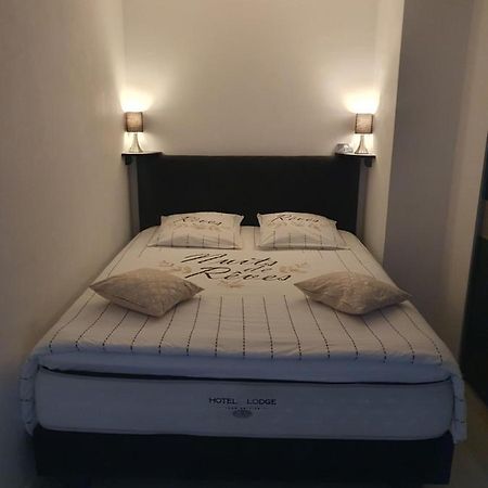 Appartement Cosy Proche De L'Aeroport T R A N S F E R T Sur Demande Saint-Denis Buitenkant foto